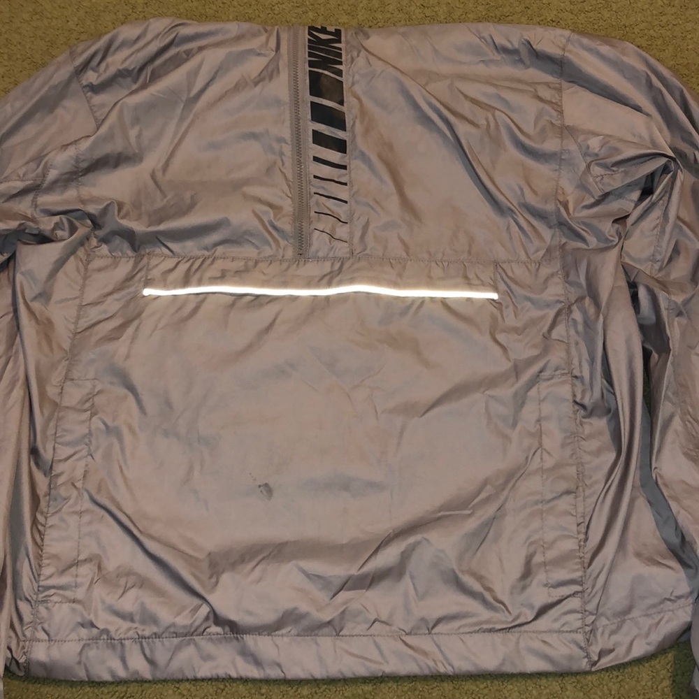Nike reflective pullover windbreaker. Size M.